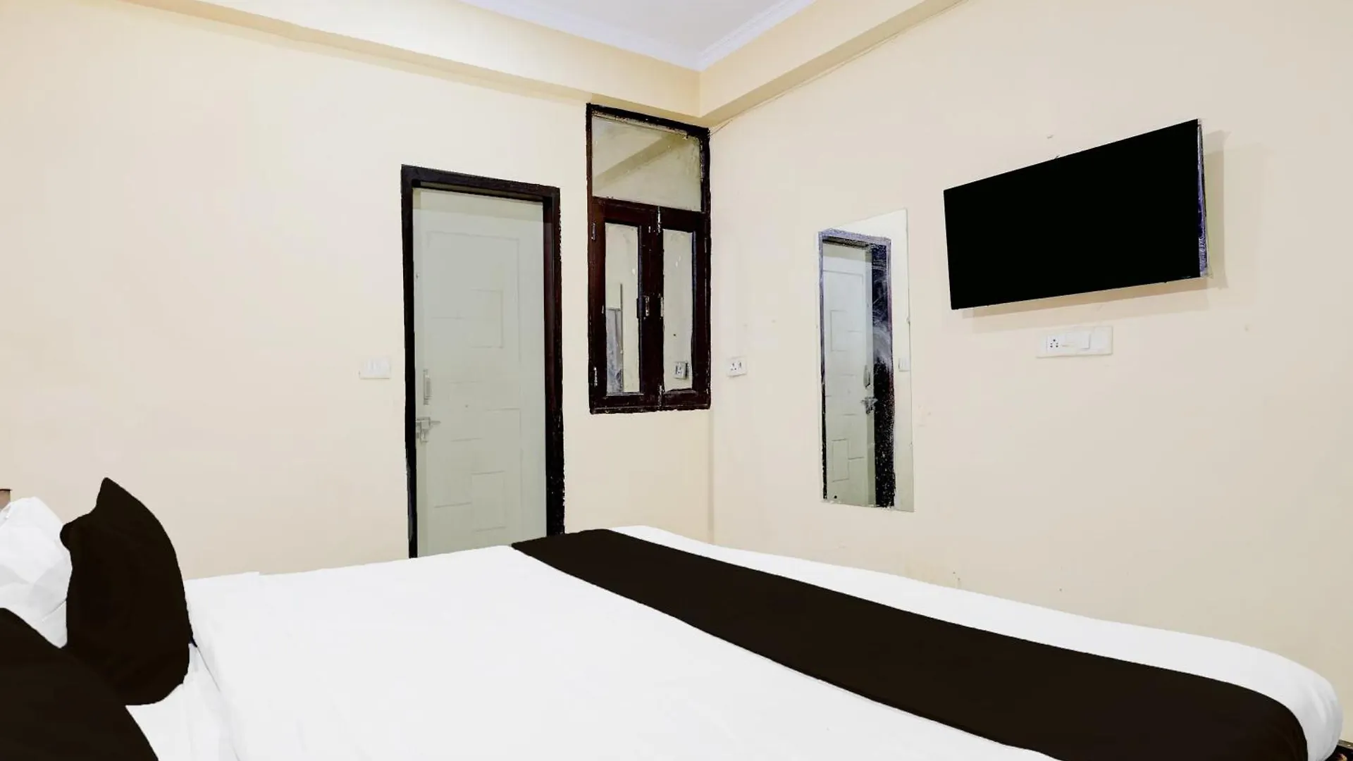 Hotel O Sparsh Home Gurgaon