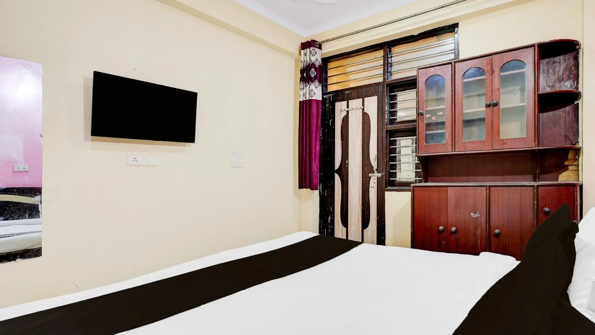 Hotel O Sparsh Home Gurgaon